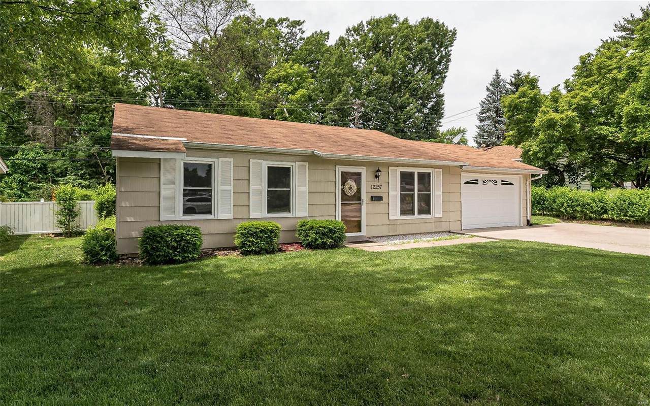 12257 Bennington Place - Photo 1