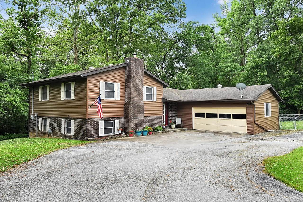 492 Valley Drive - Photo 1