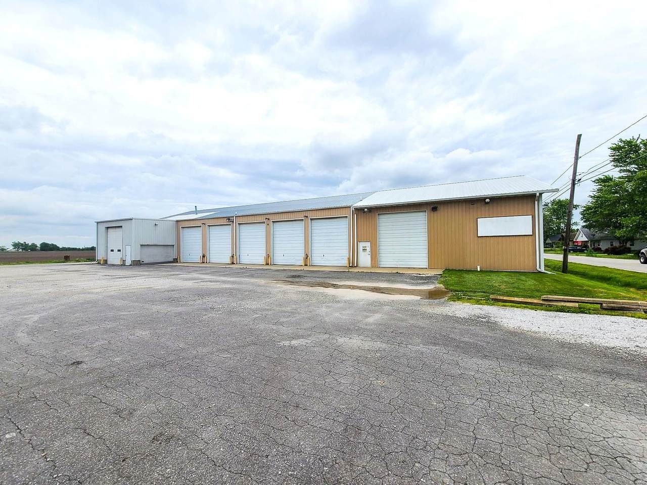 727 Springfield Road - Photo 1