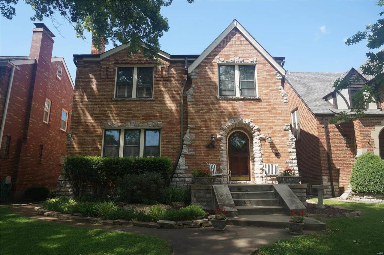 6231 Walsh Street - Photo 1