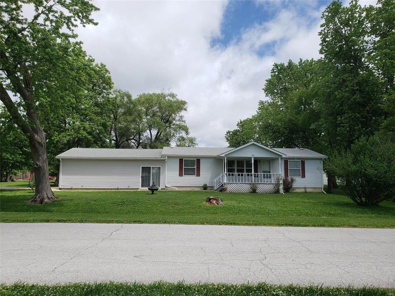 679 Lincoln Street - Photo 1
