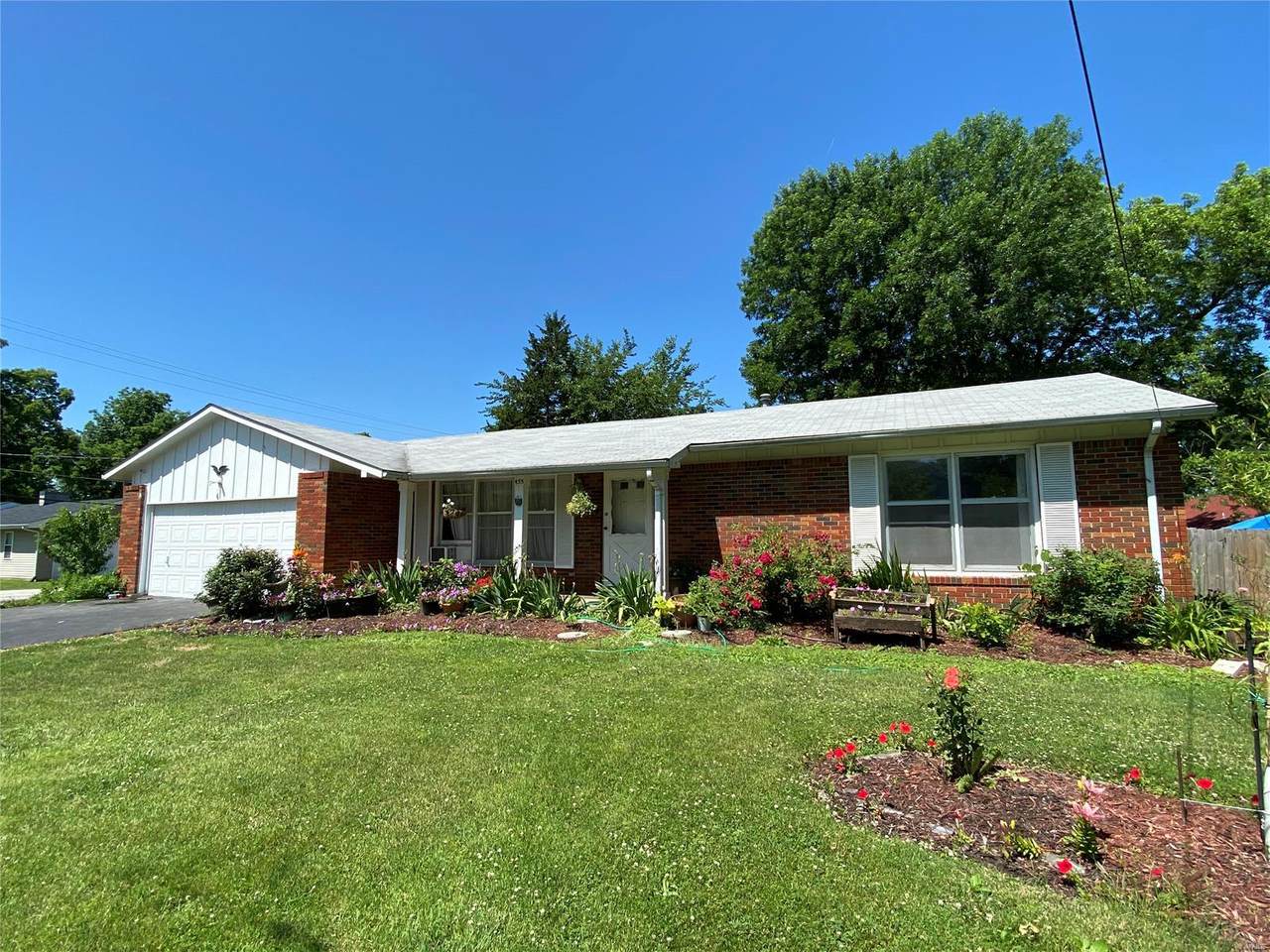 435 Walsh Street - Photo 1