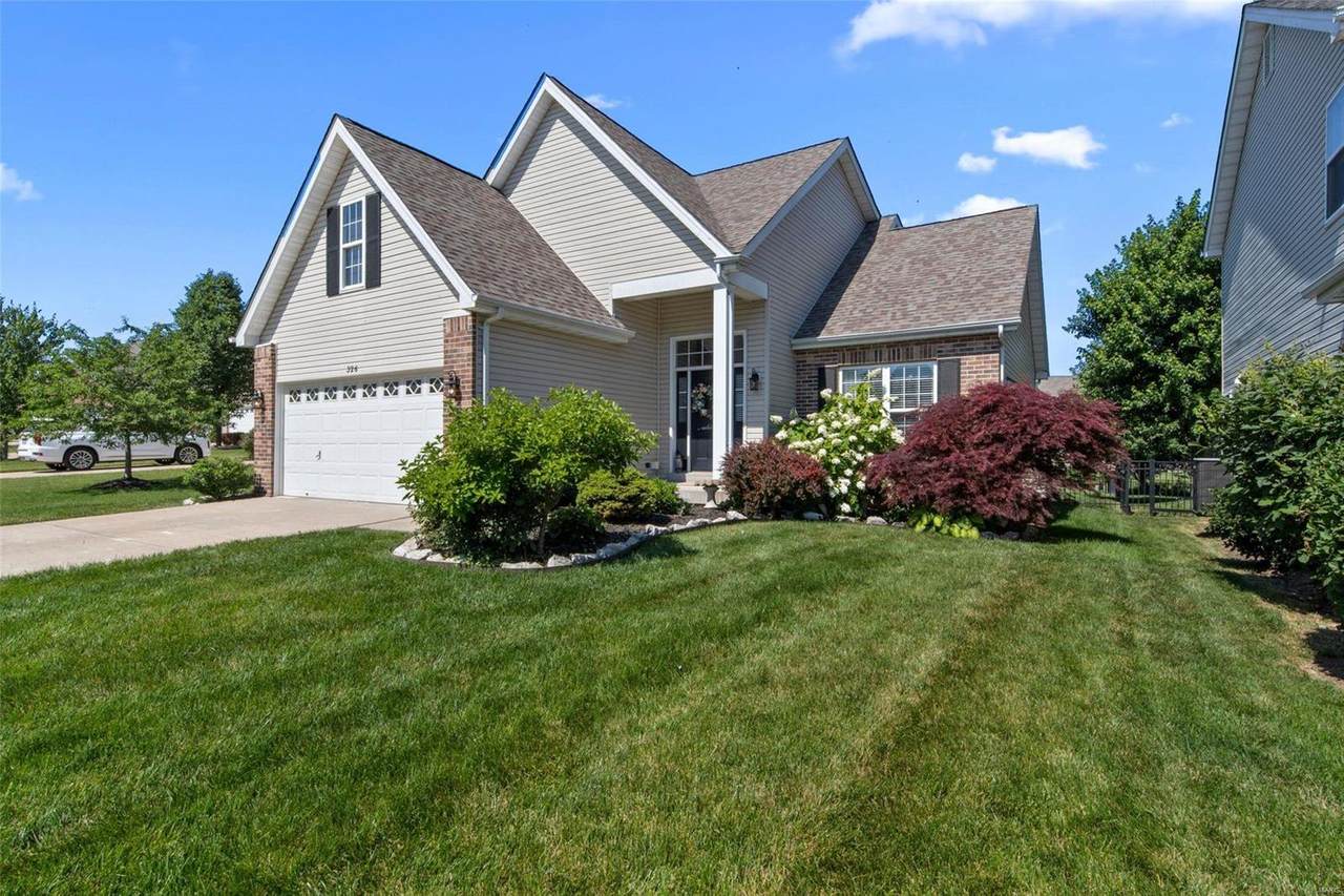 326 Eastgate Drive - Photo 1
