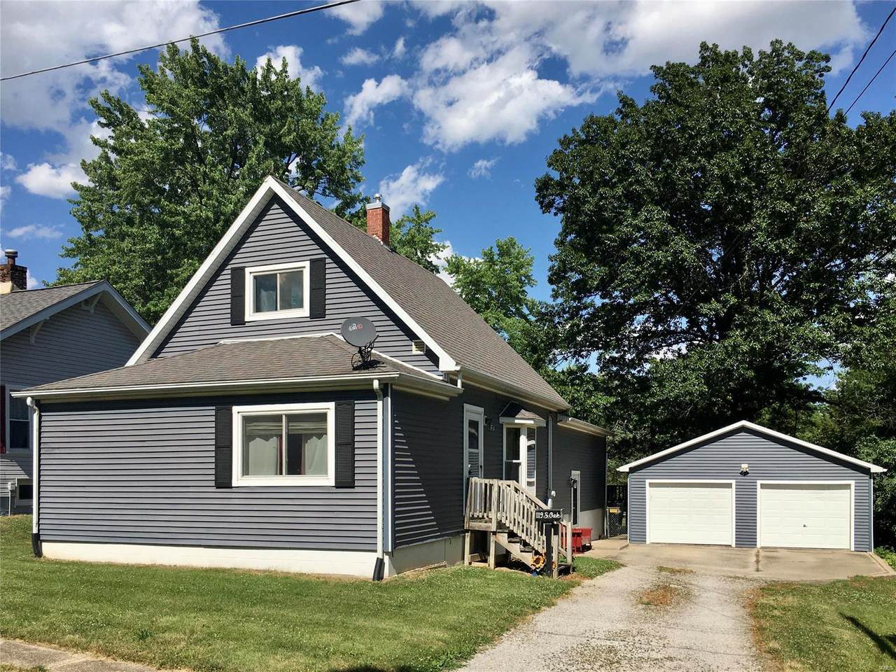 1119 Oak Street - Photo 1