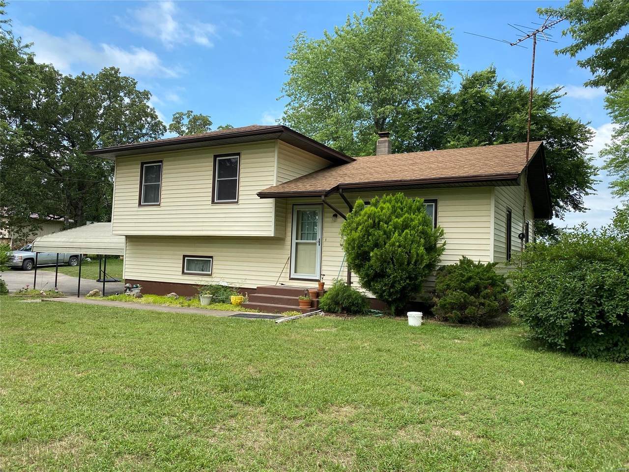 29223 Pacific Dr - Photo 1