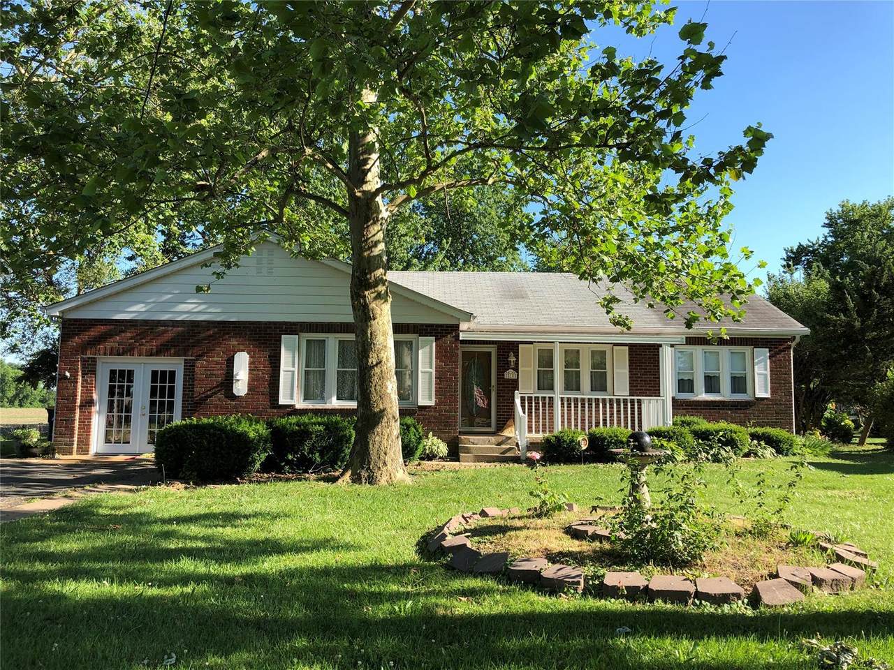 818 Main Street - Photo 1