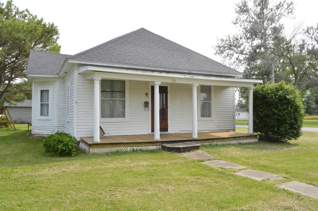 786 Commercial Street - Photo 1
