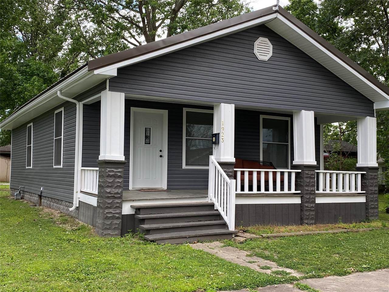 1923 Herbert Street - Photo 1