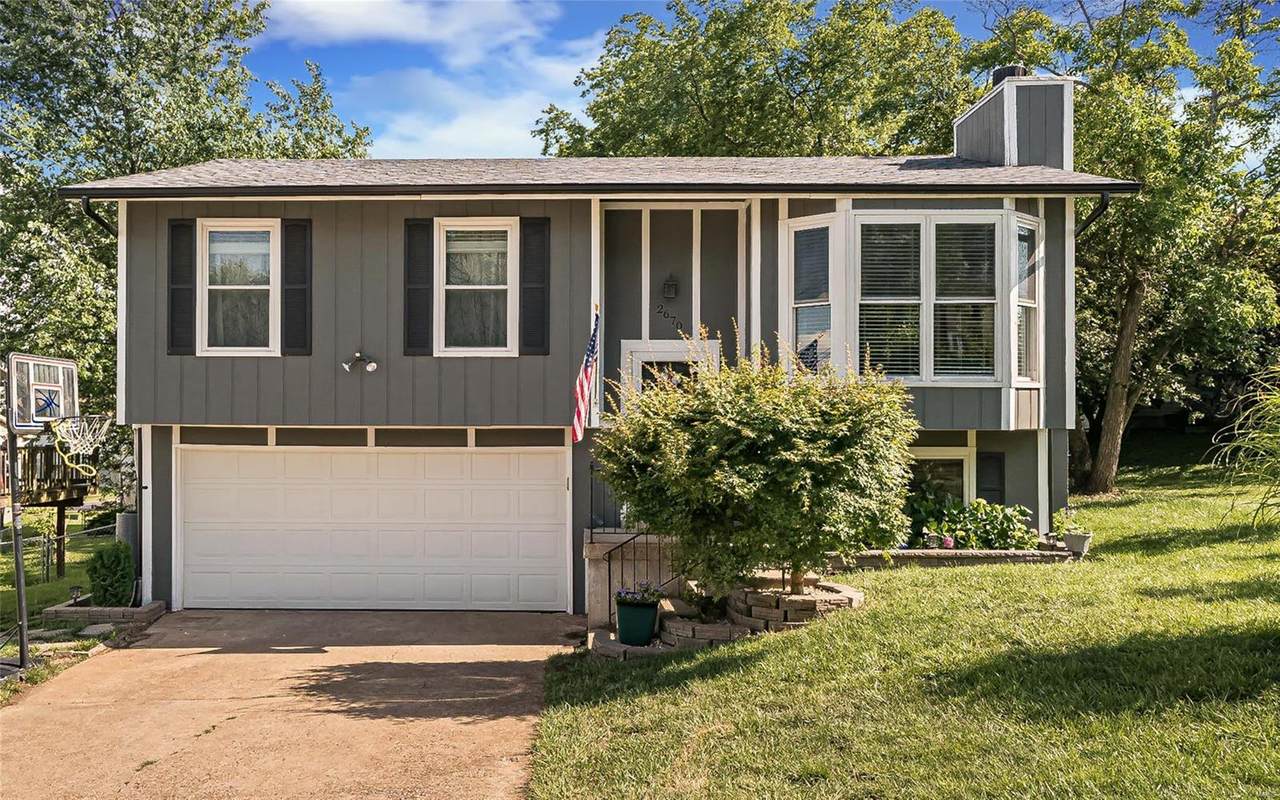 2670 Elm - Photo 1