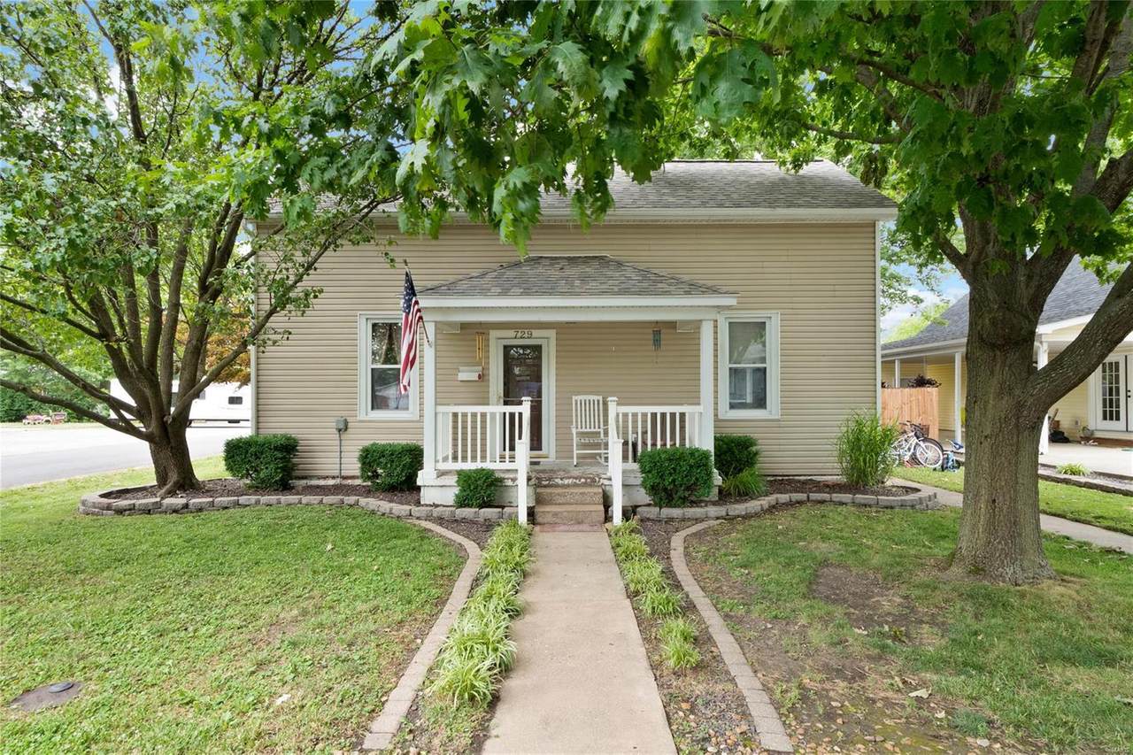 729 Elm Street - Photo 1