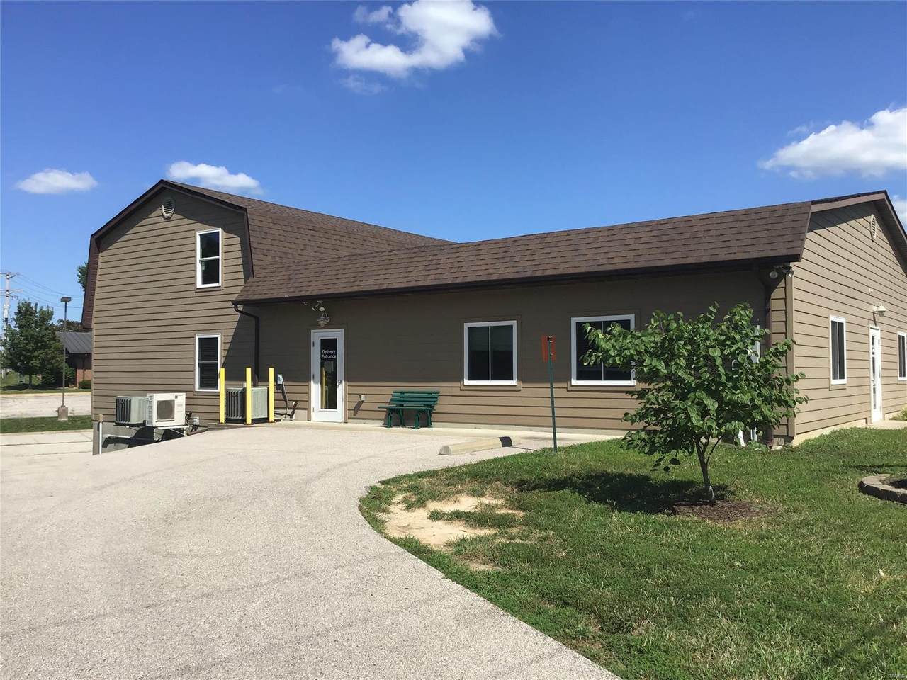 304 Hawthorne - Photo 1