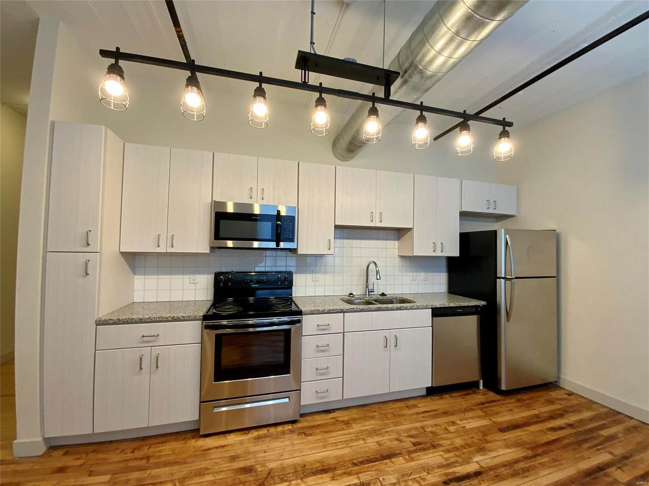 917 Locust Street - Photo 1