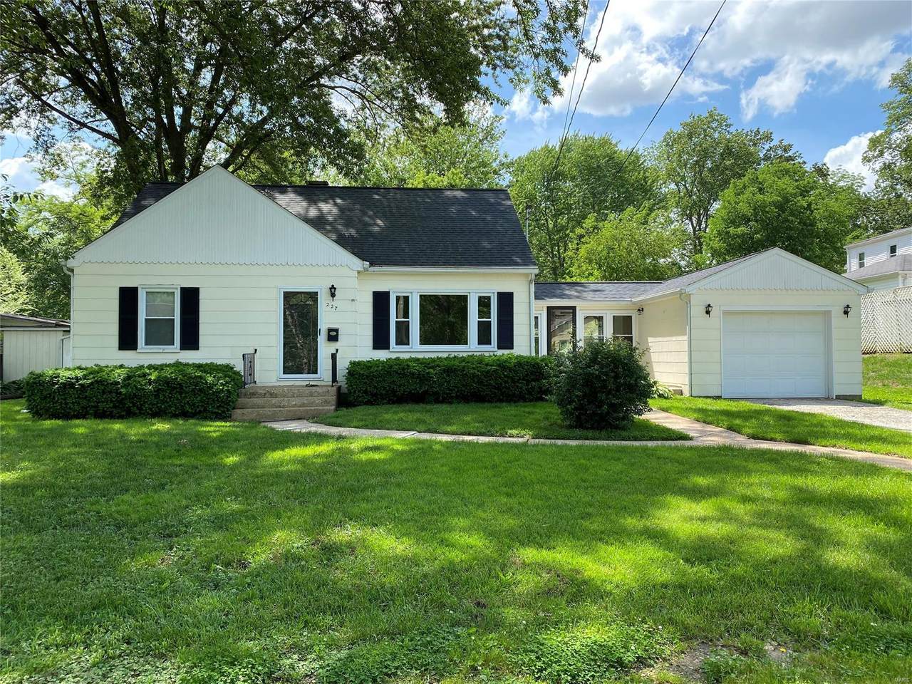 227 Meyer Street - Photo 1