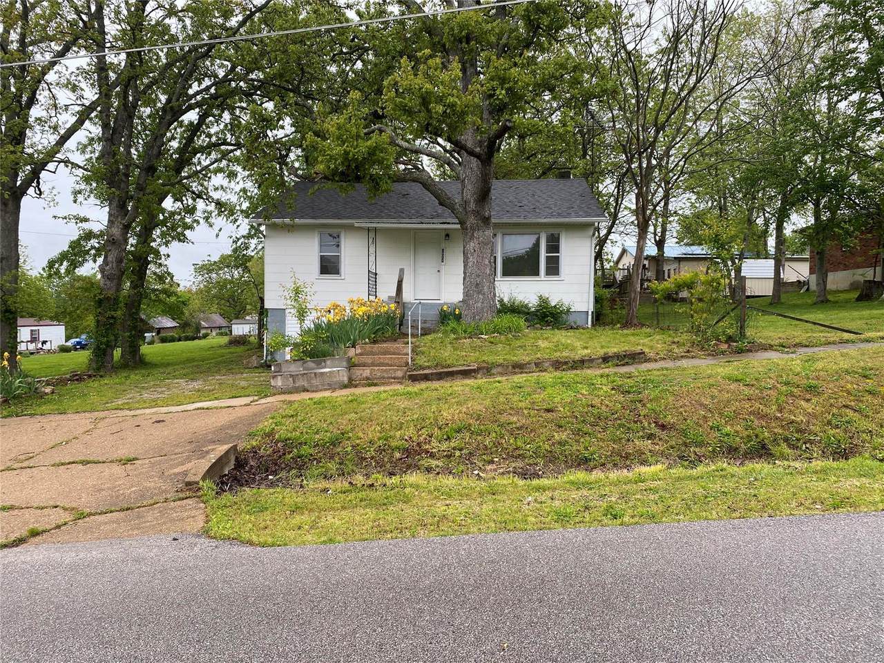 204 5th Street - Photo 1