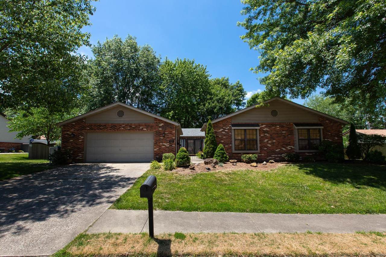 1033 Woodleaf Drive - Photo 1