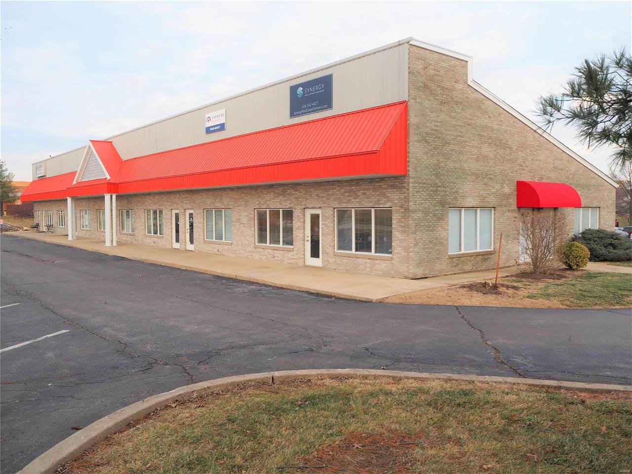 950 Corporate Parkway - Photo 1