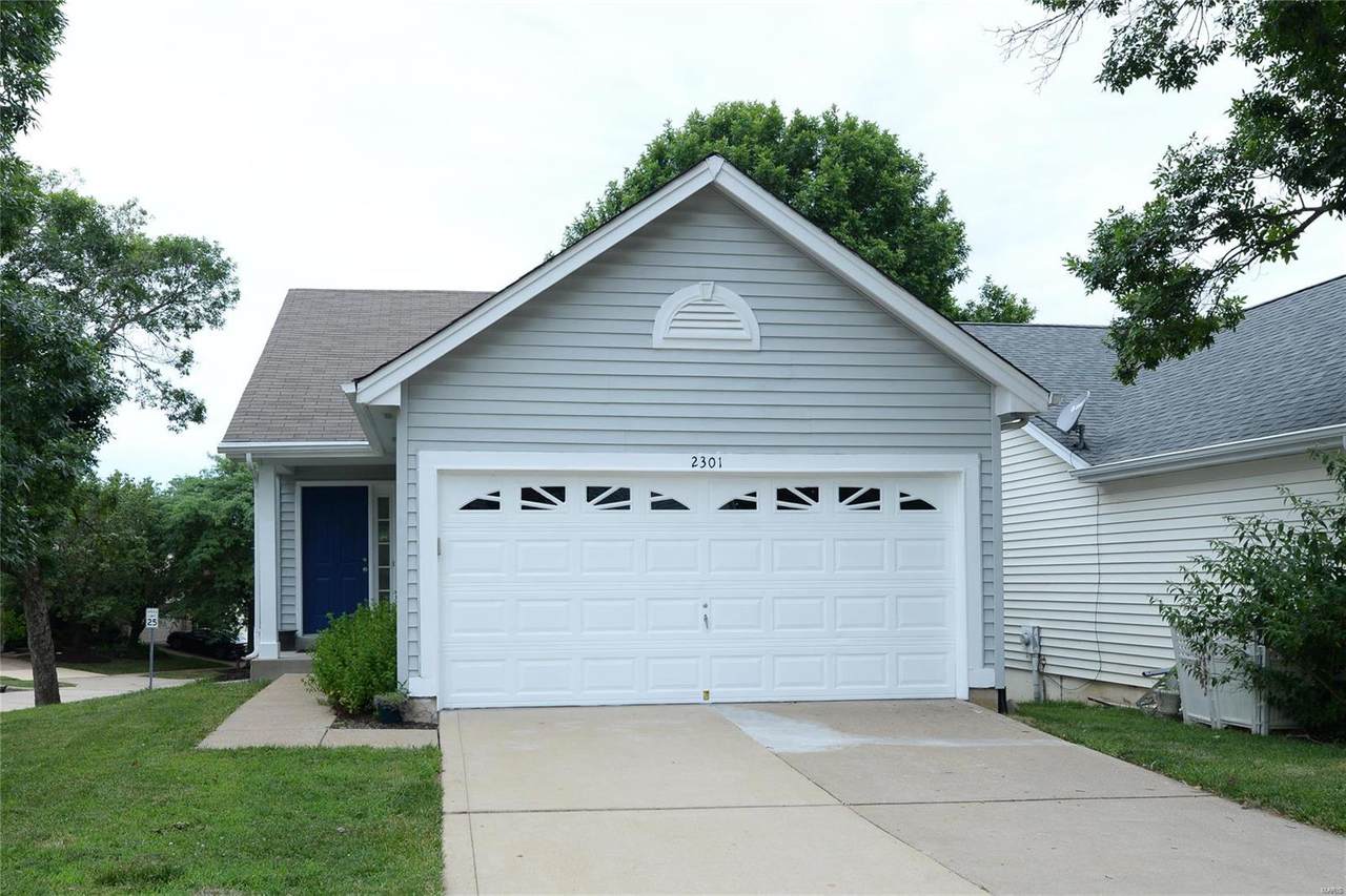 2301 Hunters Crest - Photo 1