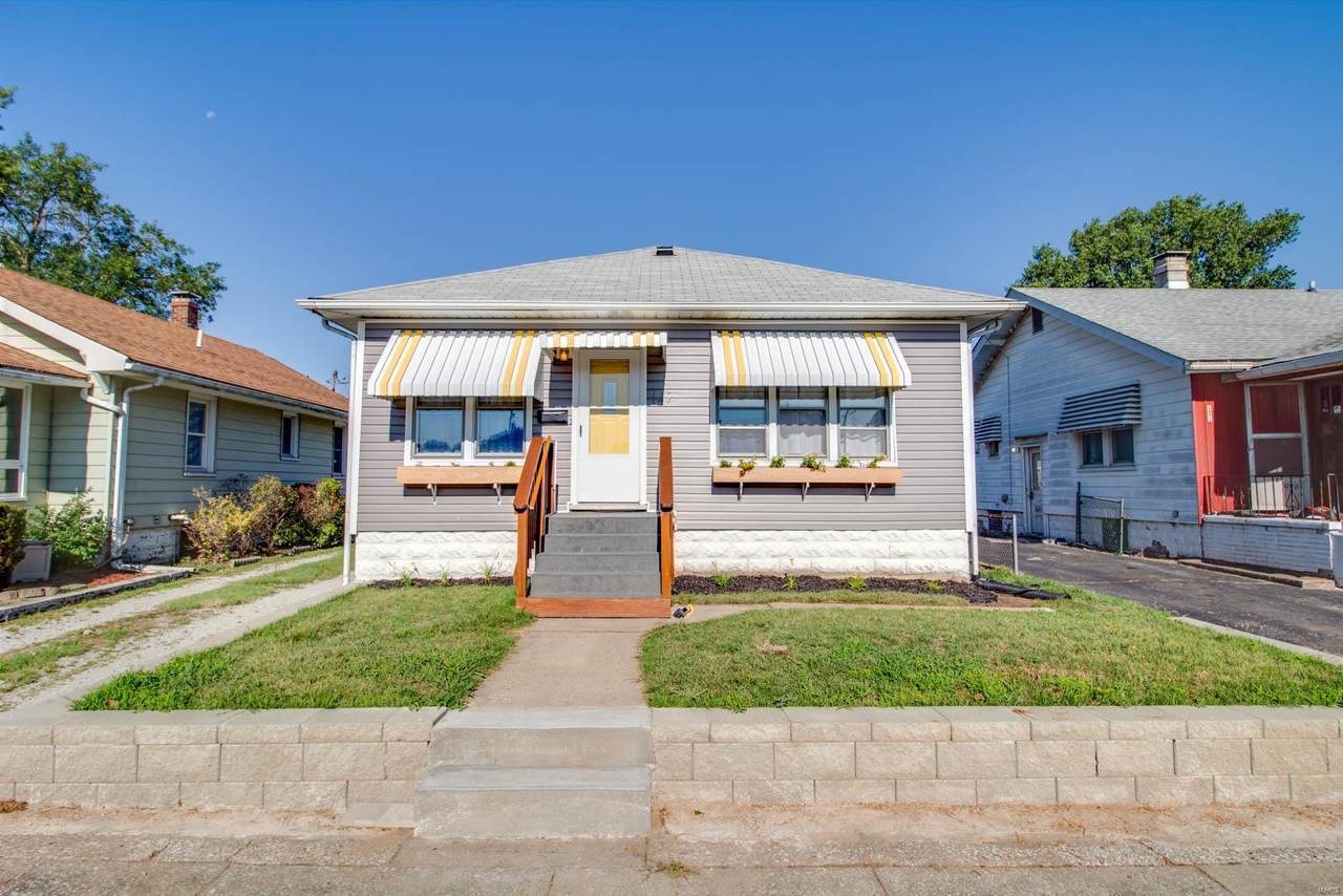147 Lincoln Avenue - Photo 1