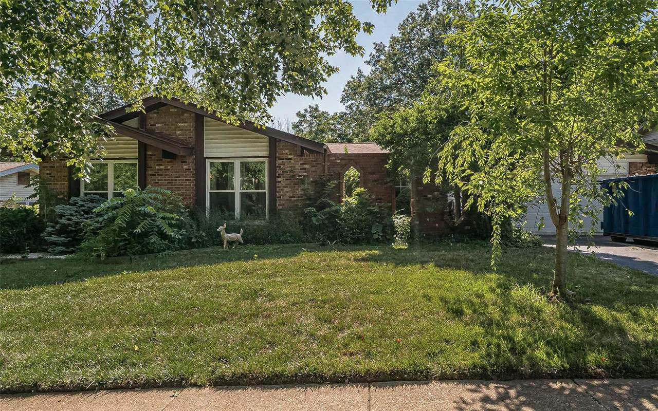 210 Monroe Mill Drive - Photo 1