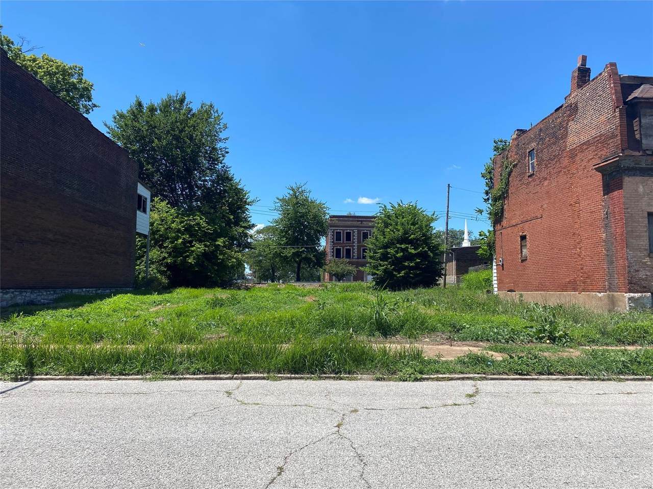 2417 Fall Avenue - Photo 1