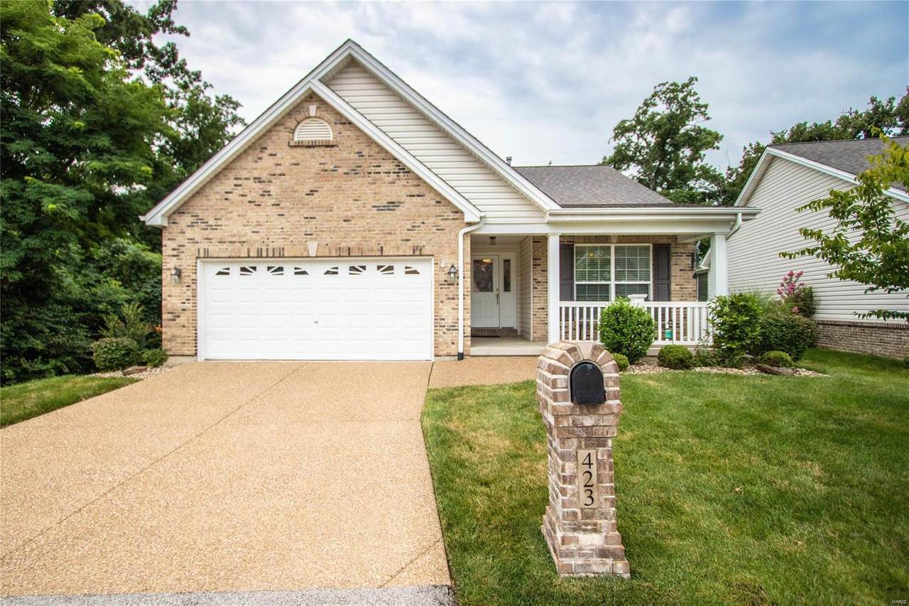 423 Newport Drive - Photo 1