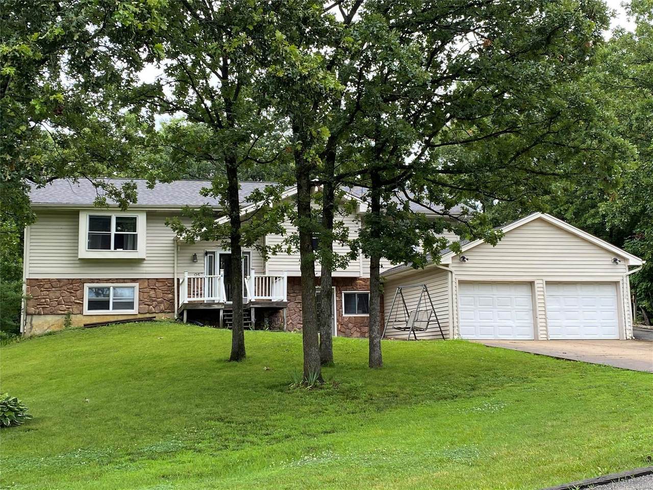 25 Clear Lake Court - Photo 1