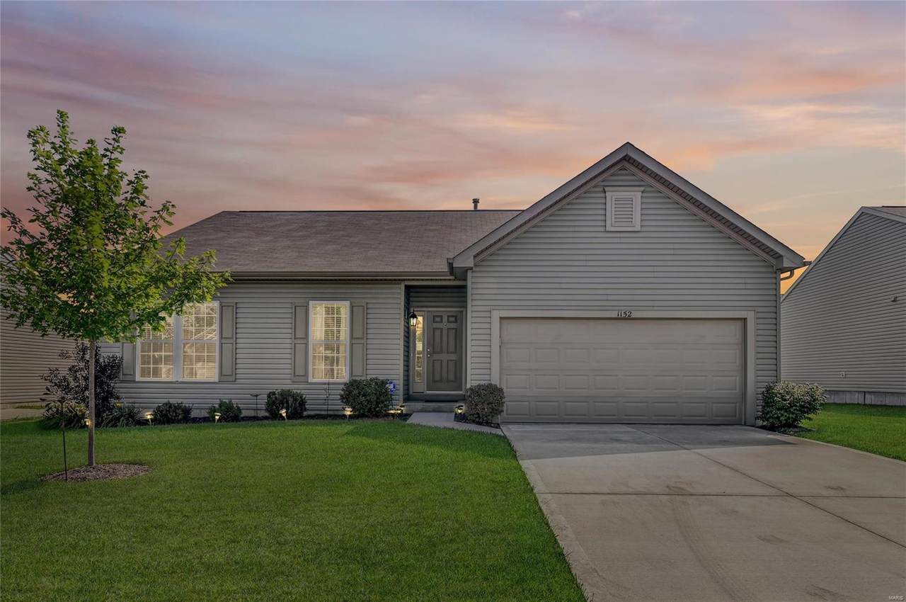 1152 Crystal Creek Parkway - Photo 1