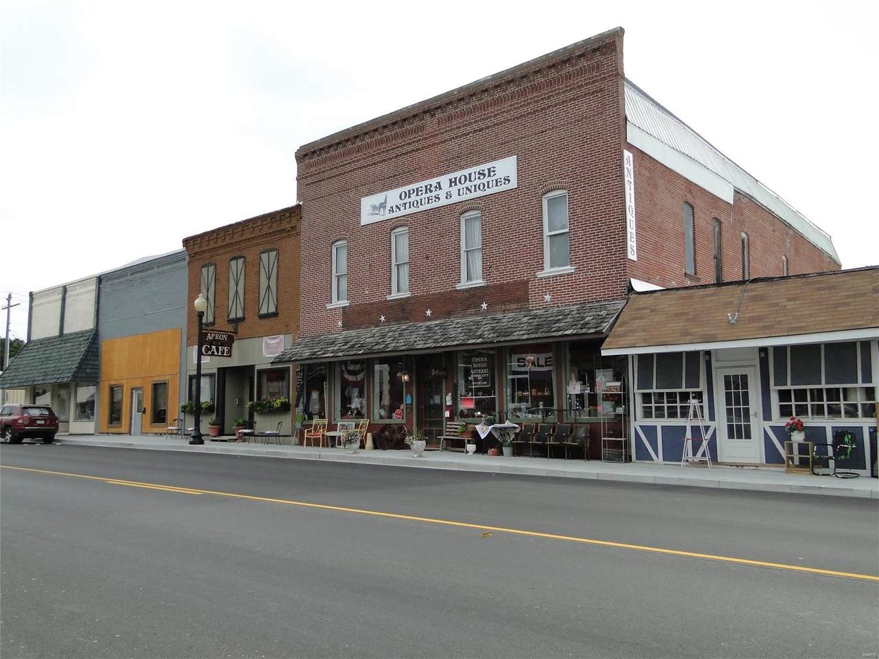 208 South Main Street - Photo 1