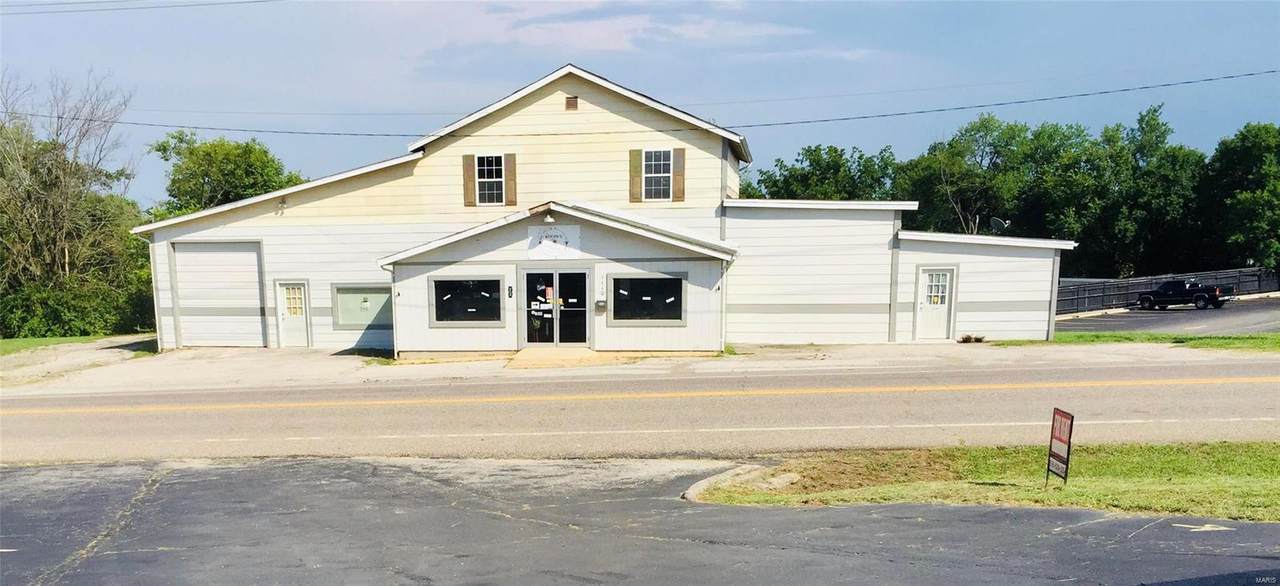 1110 Commercial Avenue - Photo 1