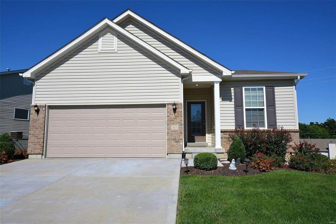813 Elaine Drive - Photo 1