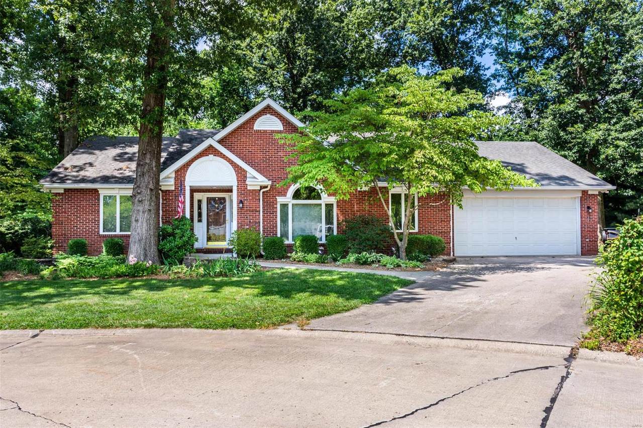2700 Woods Way - Photo 1