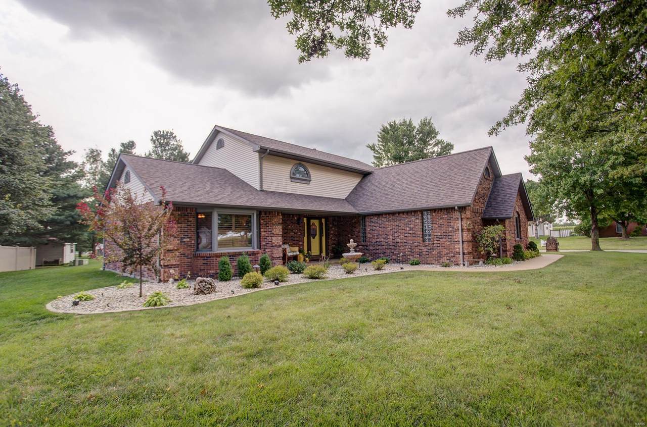 809 Thomas Drive - Photo 1