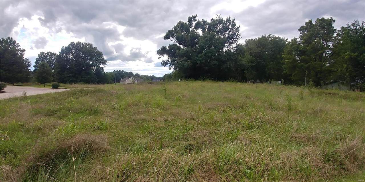 201 Estates Drive - Photo 1