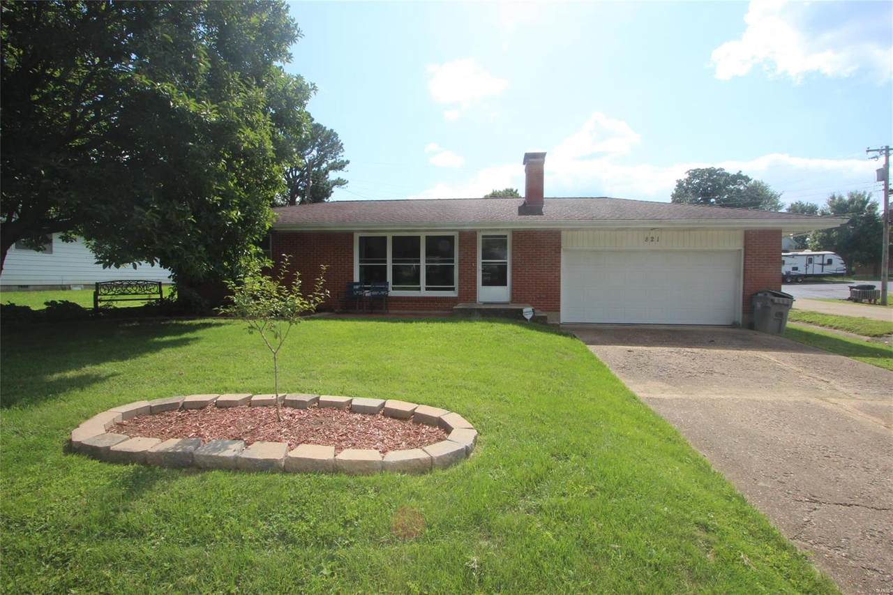 821 Sherwood - Photo 1