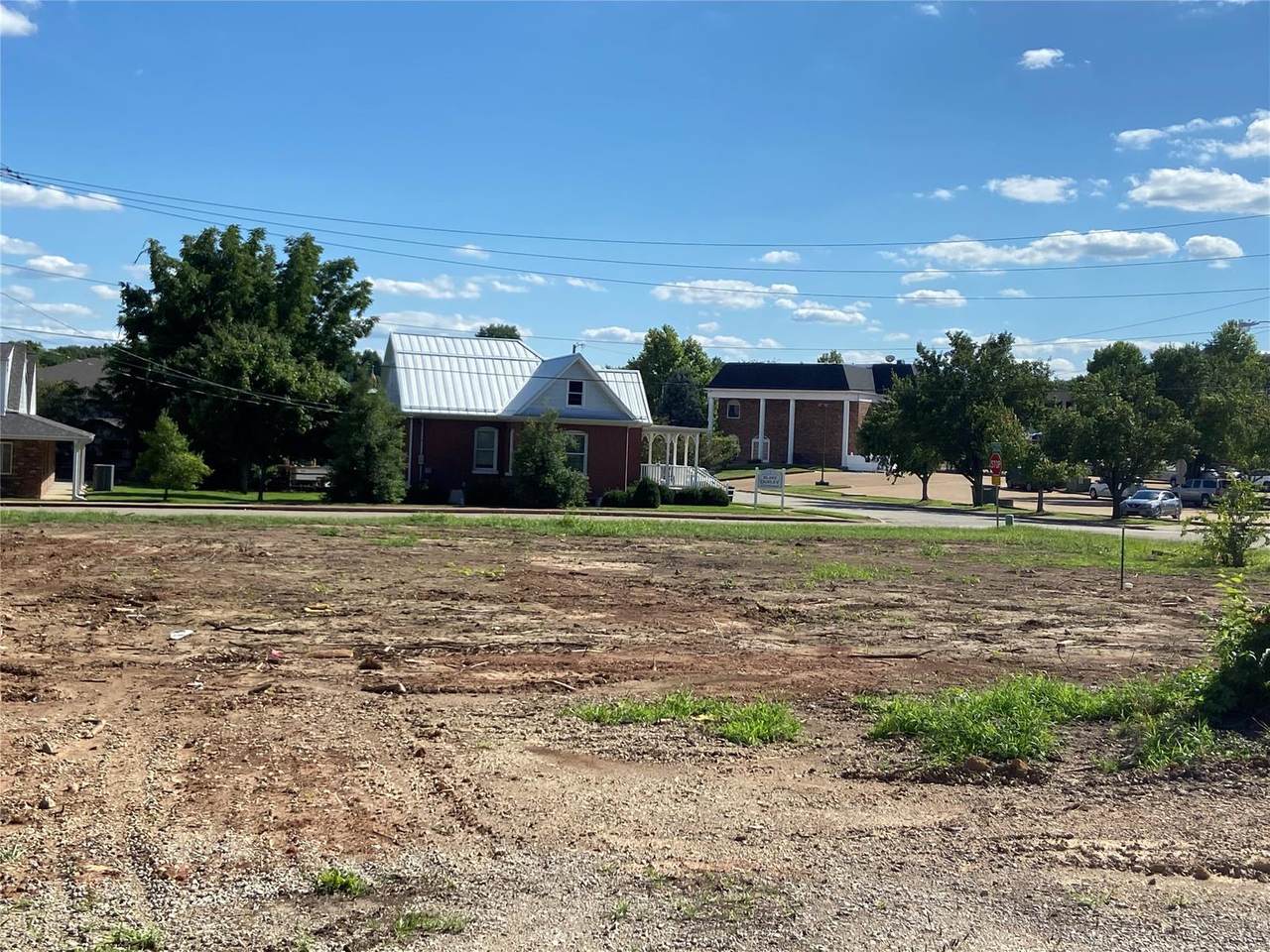 202 Jackson - Photo 1