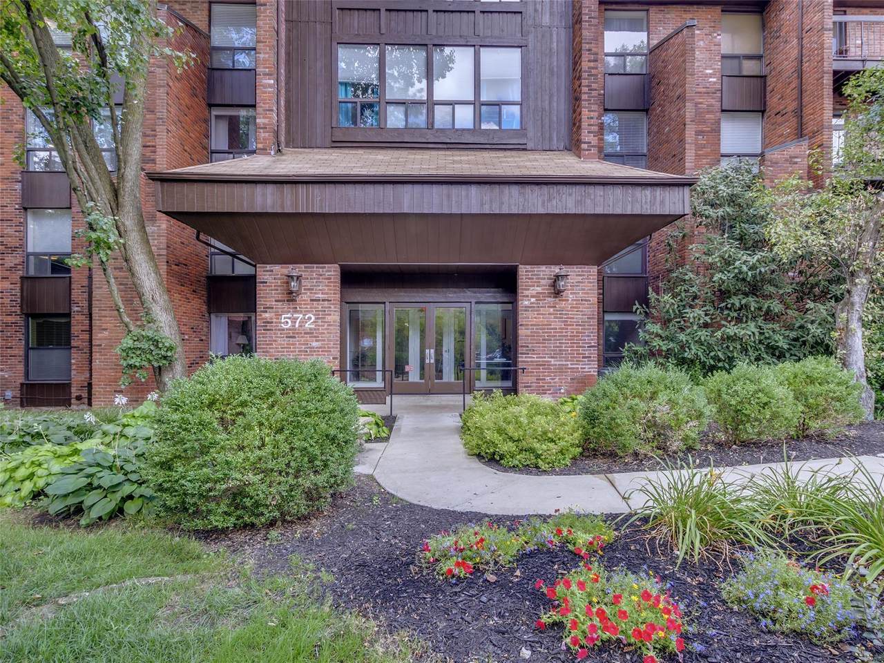 572 Coeur De Royale Dr - Photo 1