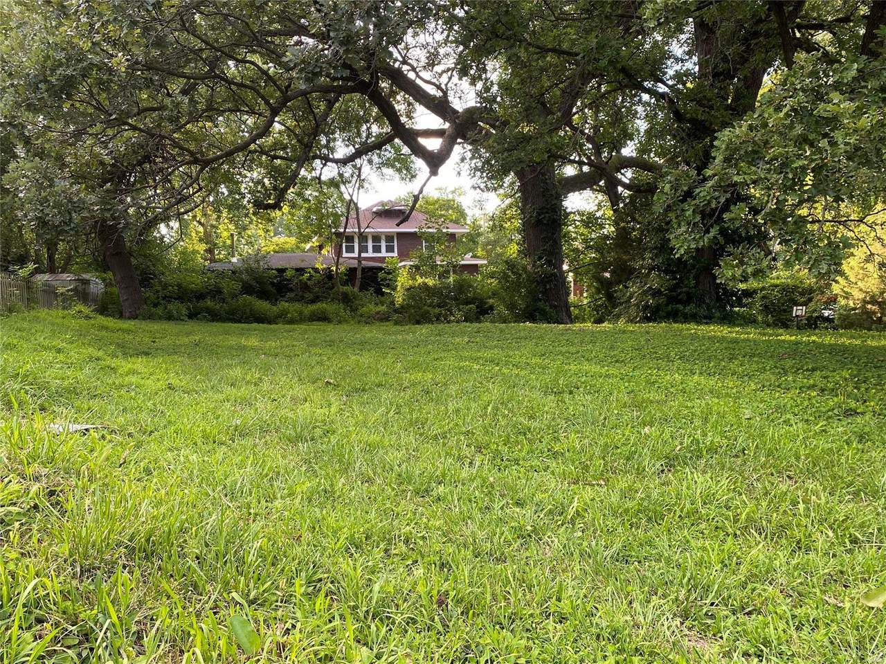 335 Tenth St - Photo 1