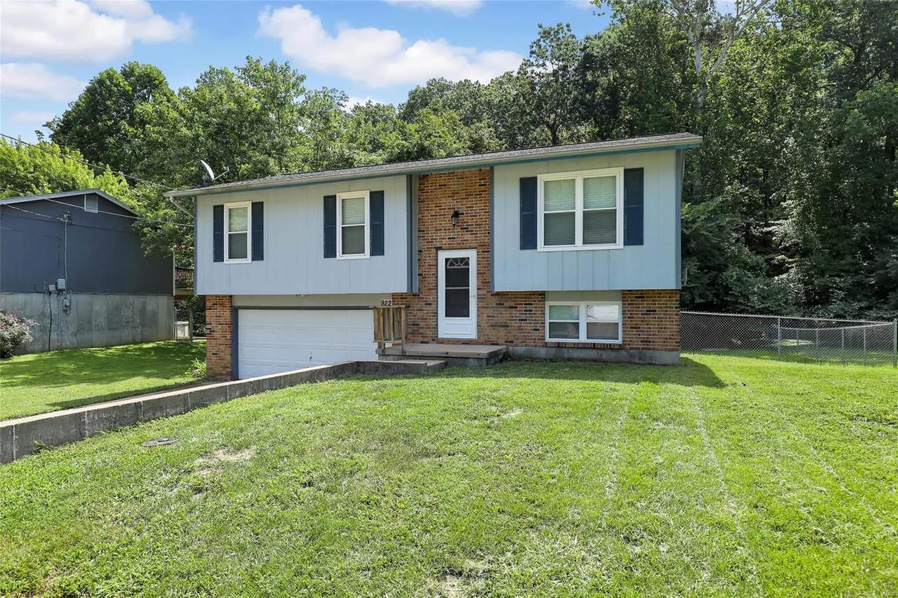 822 Acorn Drive - Photo 1