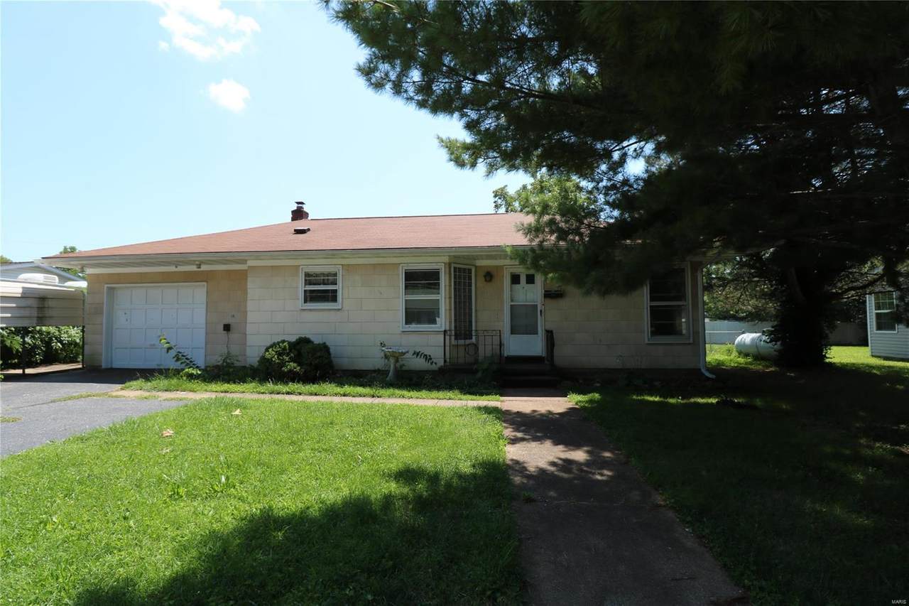 406 James Avenue - Photo 1