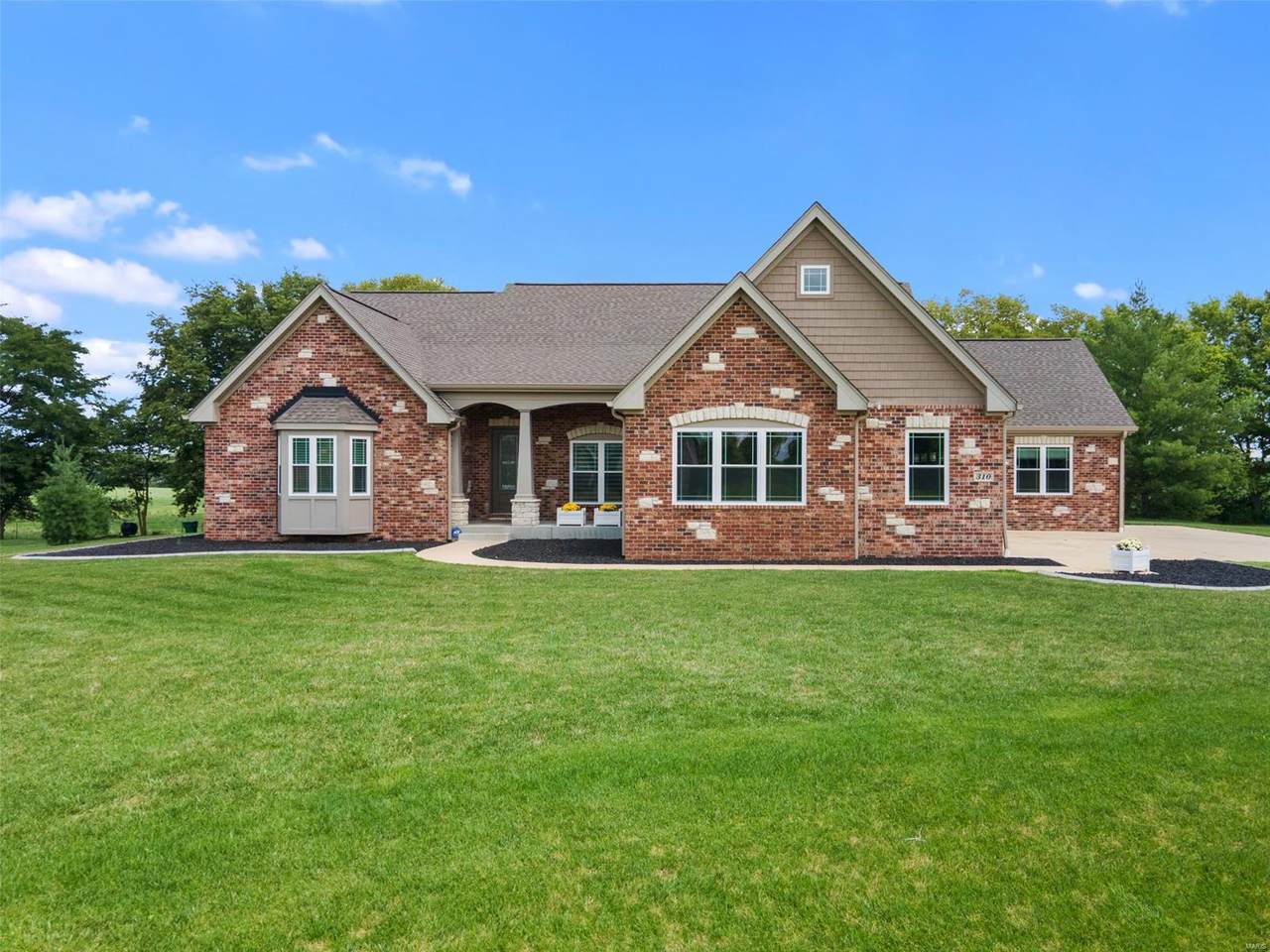 310 Jessie Court - Photo 1
