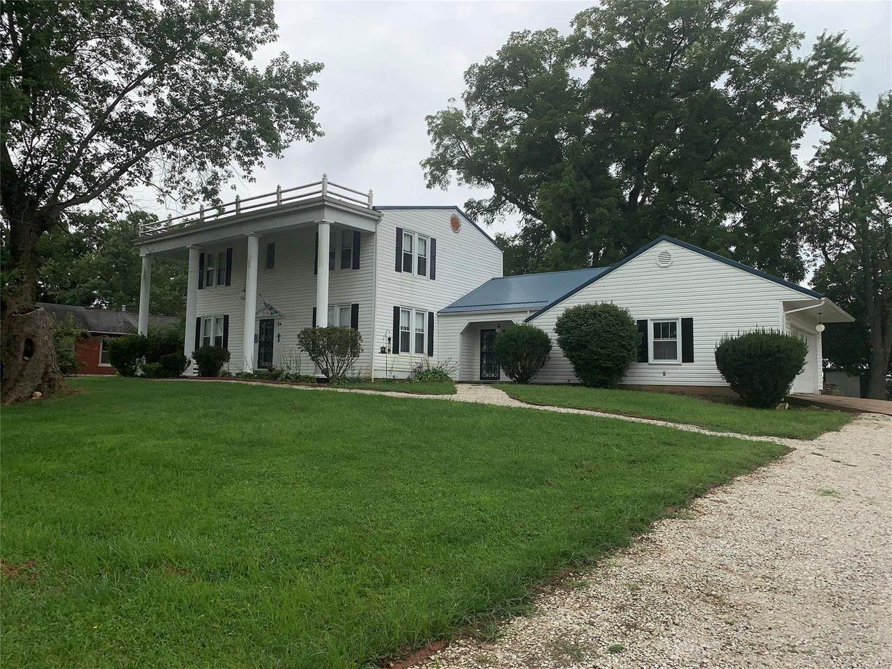 704 Buford - Photo 1