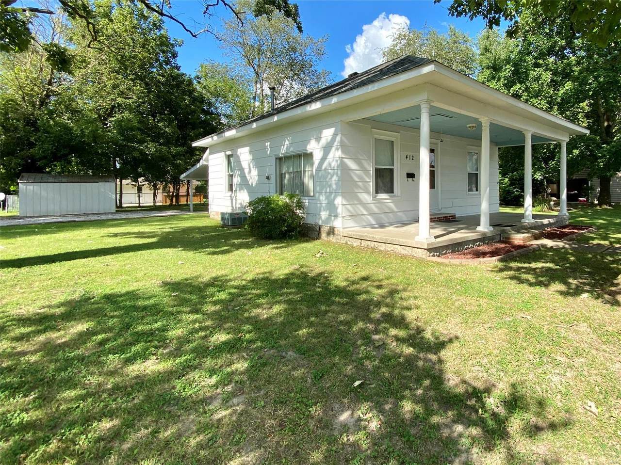 412 Idaho - Photo 1