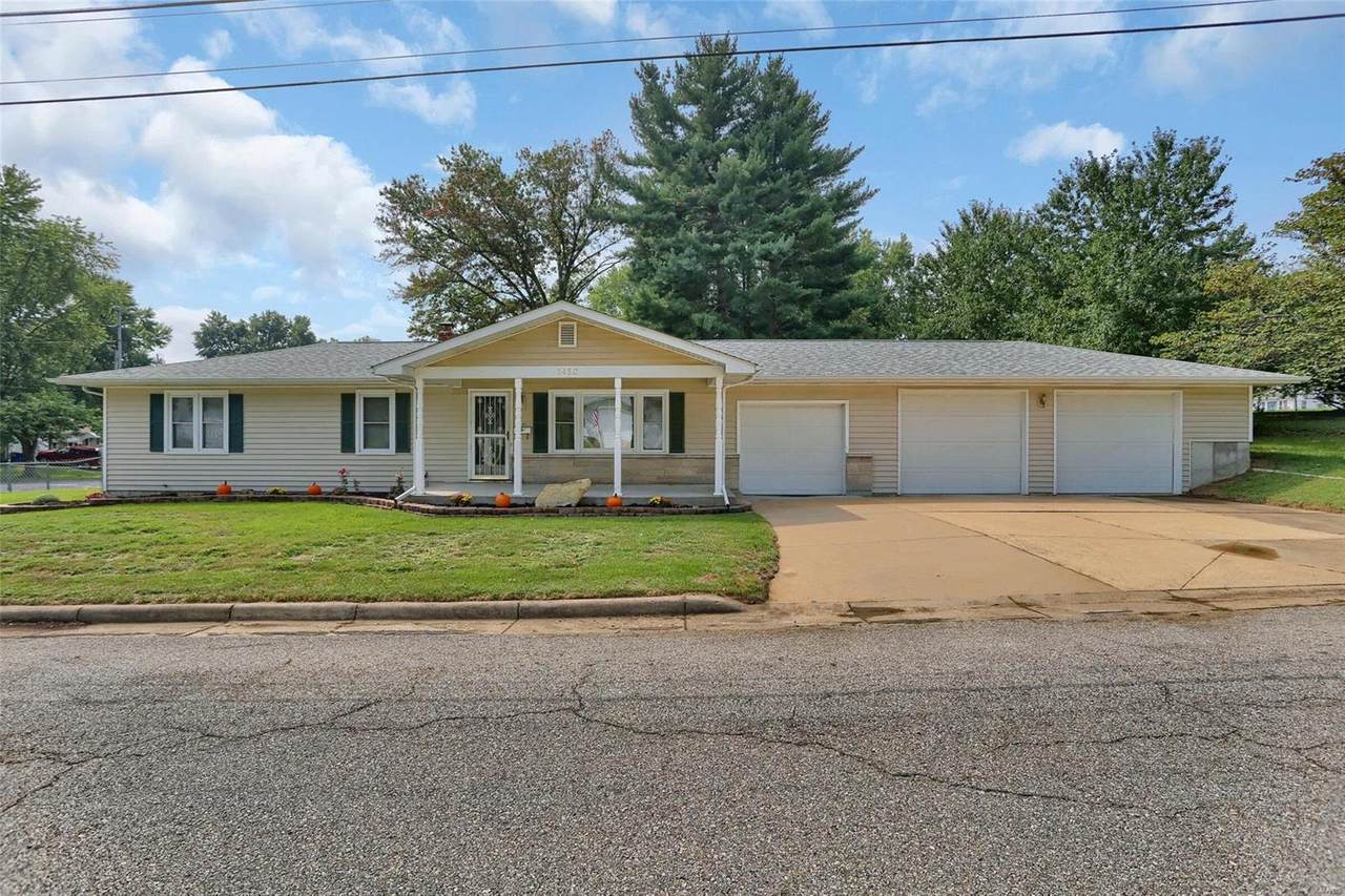 1452 8th Street - Photo 1