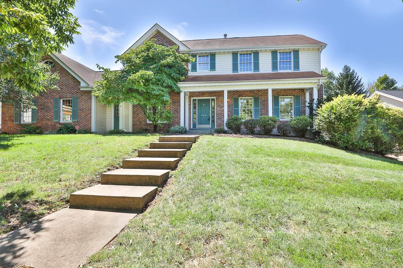 949 Burgundy Lane - Photo 1
