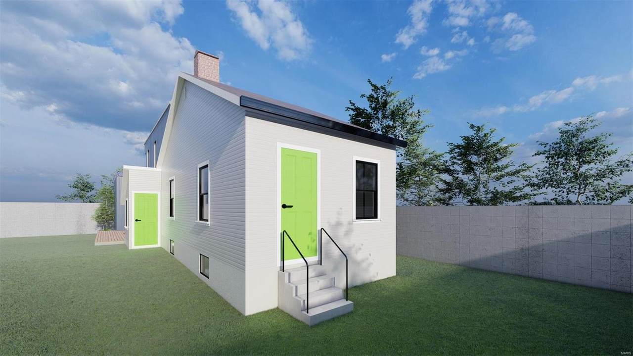 2913 Indiana Avenue - Photo 1