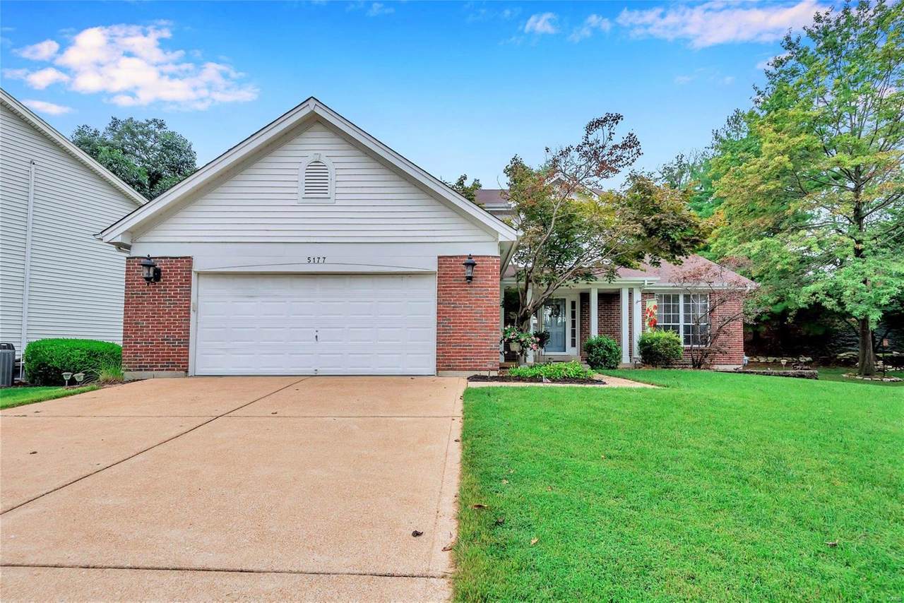 5177 Kings Park Drive - Photo 1