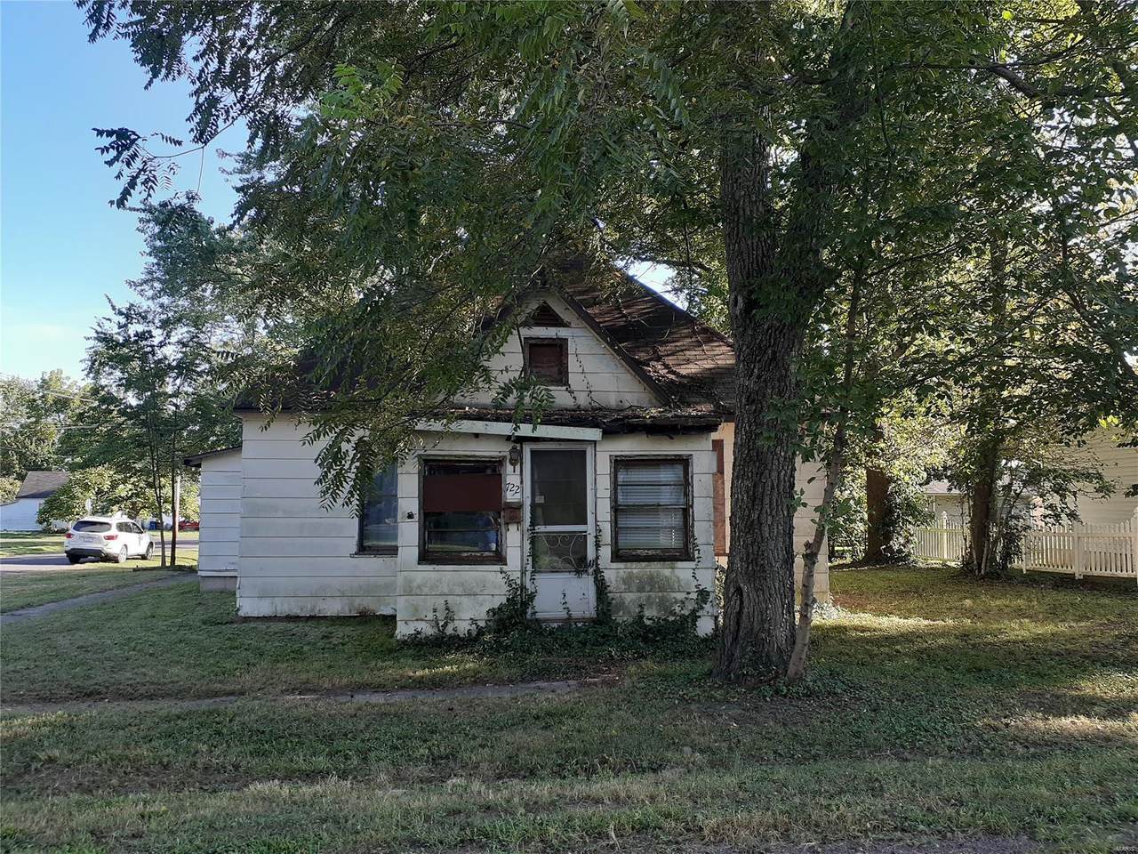 722 Robin Street - Photo 1
