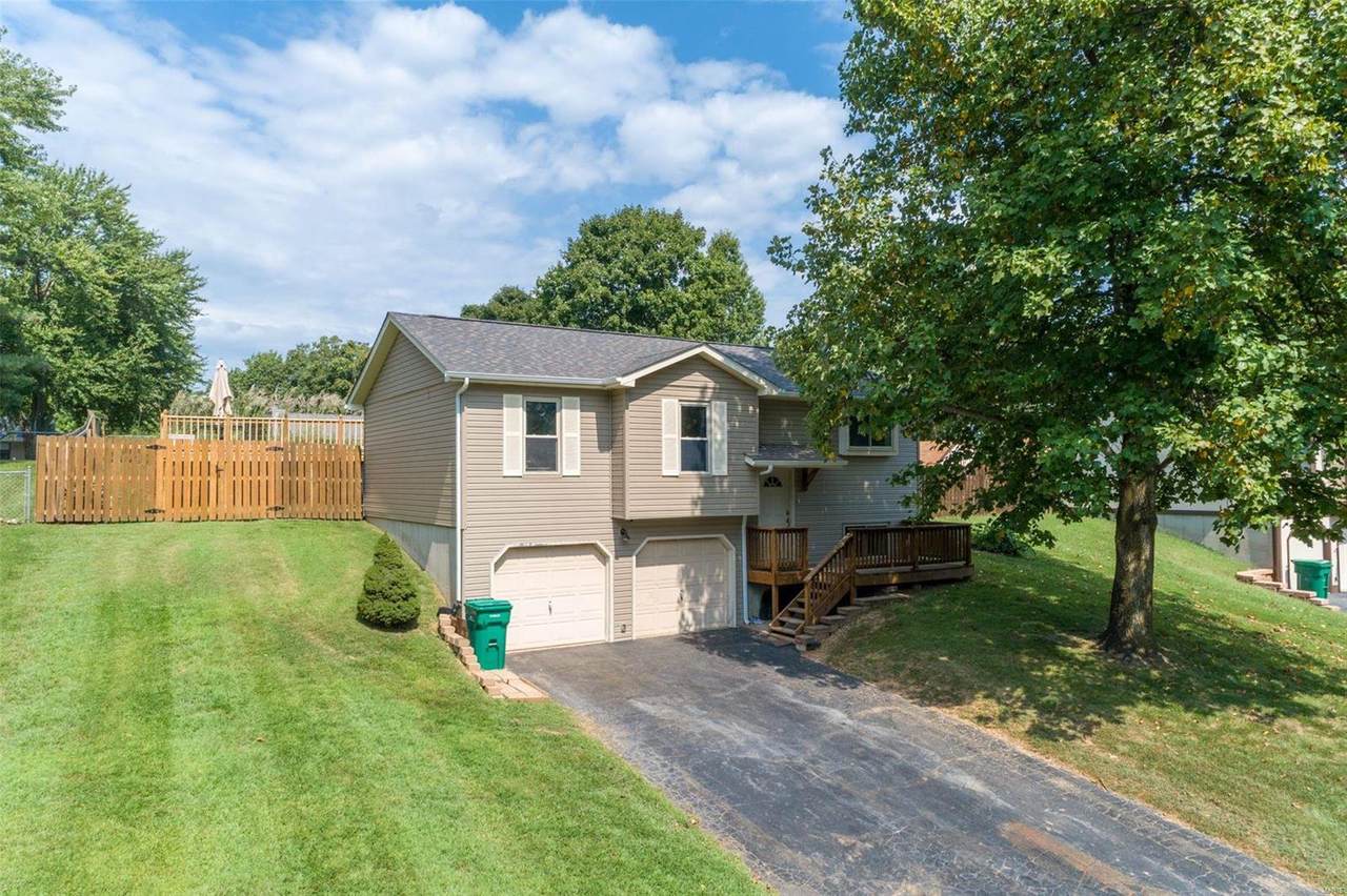 2664 Carolyn Circle Dr - Photo 1