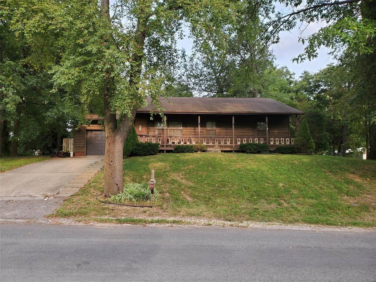 924 5th - Photo 1