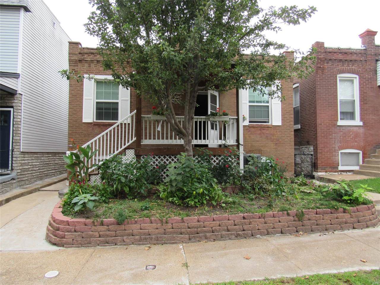 5357 Gilson Avenue - Photo 1